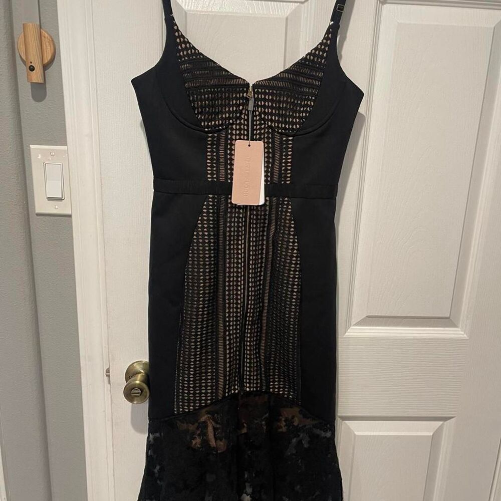 Three Floor Black lace midi dress with zipper - Picture 8 of 8